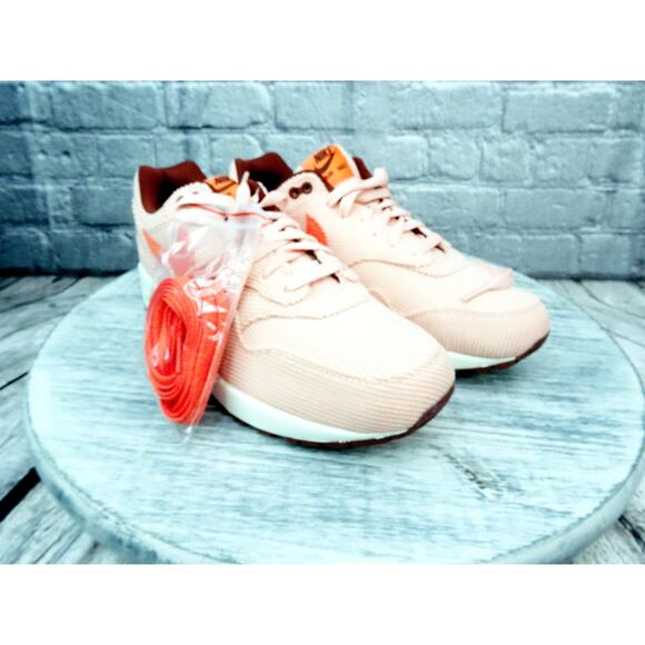 Nike Air Max 1 with Extra laces Corduroy Coral Stardust/Bright Coral Men 9.5 NIB - Picture 11 of 11